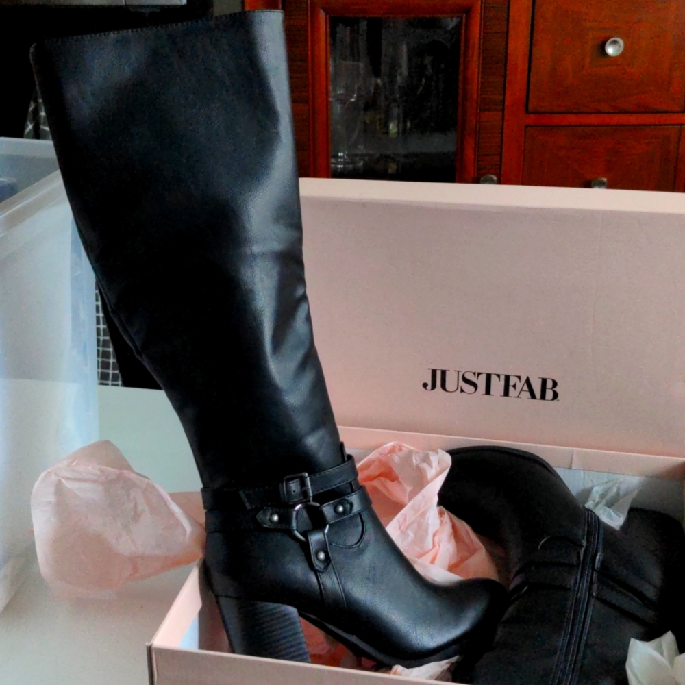 Brand New! Never Worn Black Boots